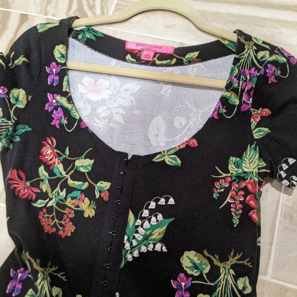 Betsey Johnson Black Floral Maxi Short Sleeve Dress for Urban Outfitters XS - Picture 4 of 9